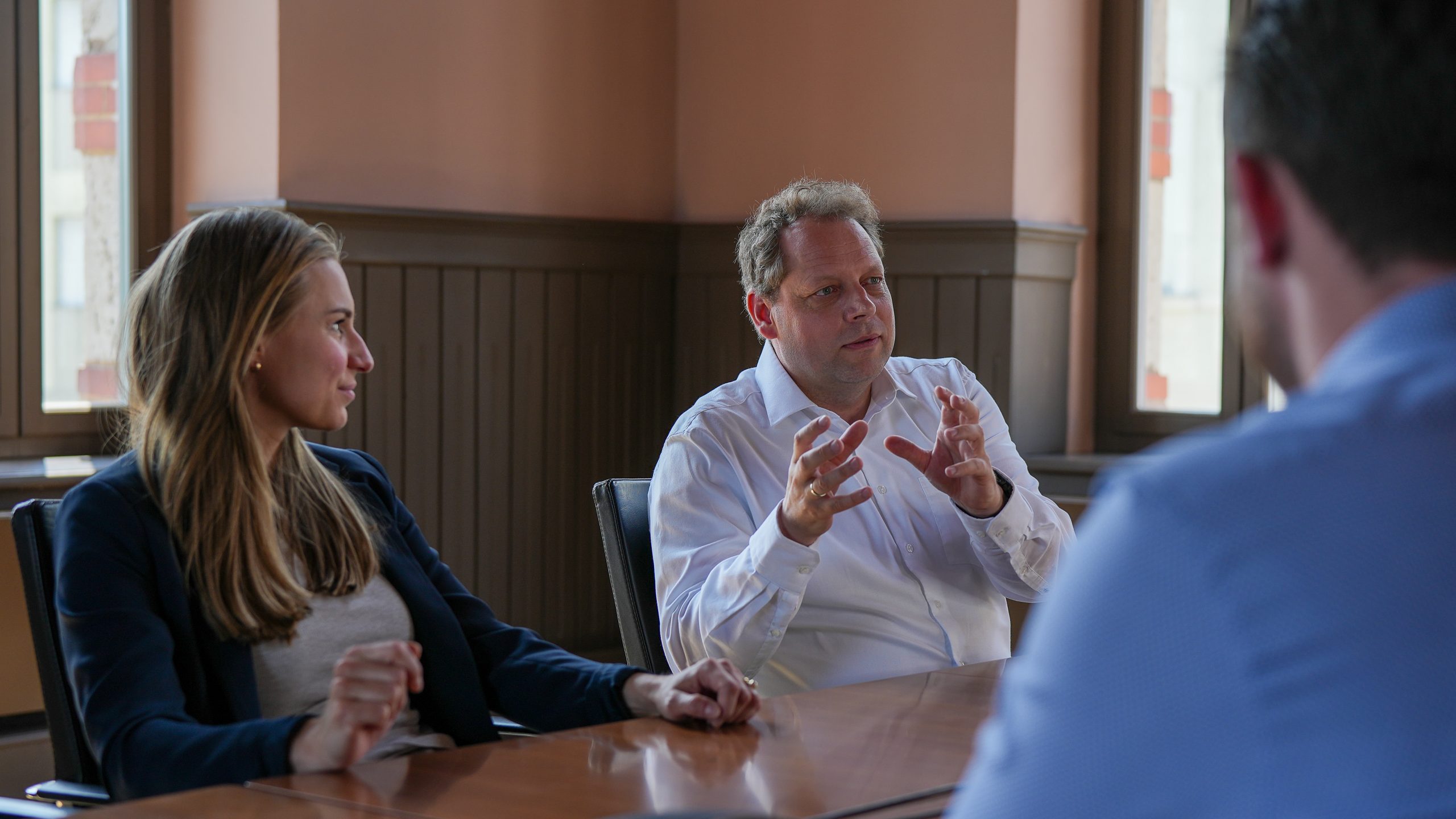 Diskussion Leonie Rohrsen und Bernhard Leisner